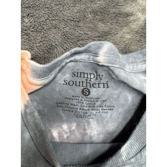 Simply Southern Hot Mess Women’s Small Tie Die Tee! - Picture 2 of 3